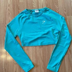 Training long sleeve crop top
